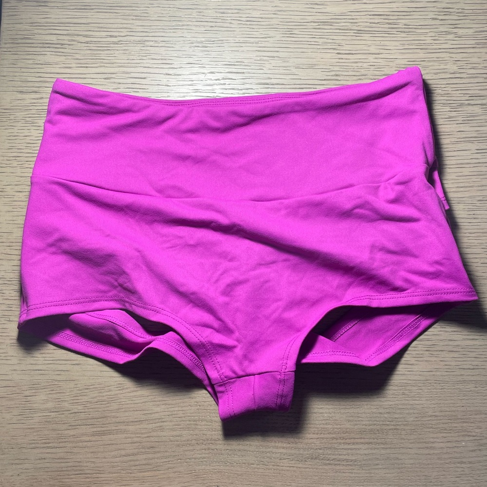 Cut Out Booty Shorts - Picture 6 of 16